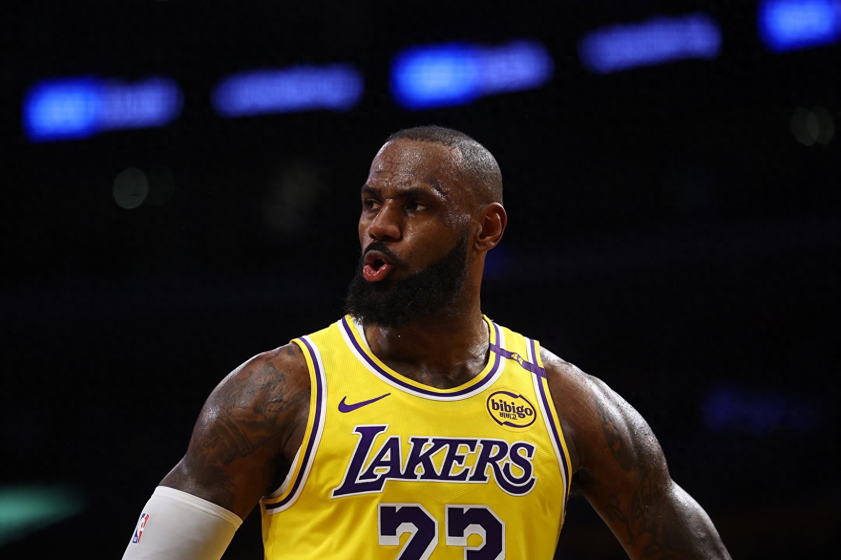 NG体育-詹姆斯连续十场比赛得分超过重要助攻，瑞士队不断突破！的简单介绍