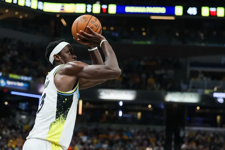 NG体育-西亚卡姆重返赛场，比赛规则变更首场状态出色，切尔西观众沸腾！