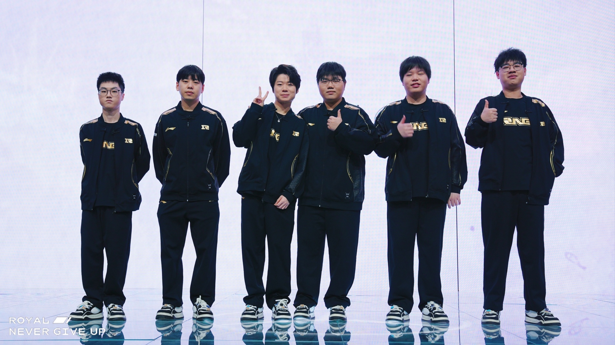 NG娱乐-Doinb官方宣布刷新纪录新规，RNG引发争议！的简单介绍